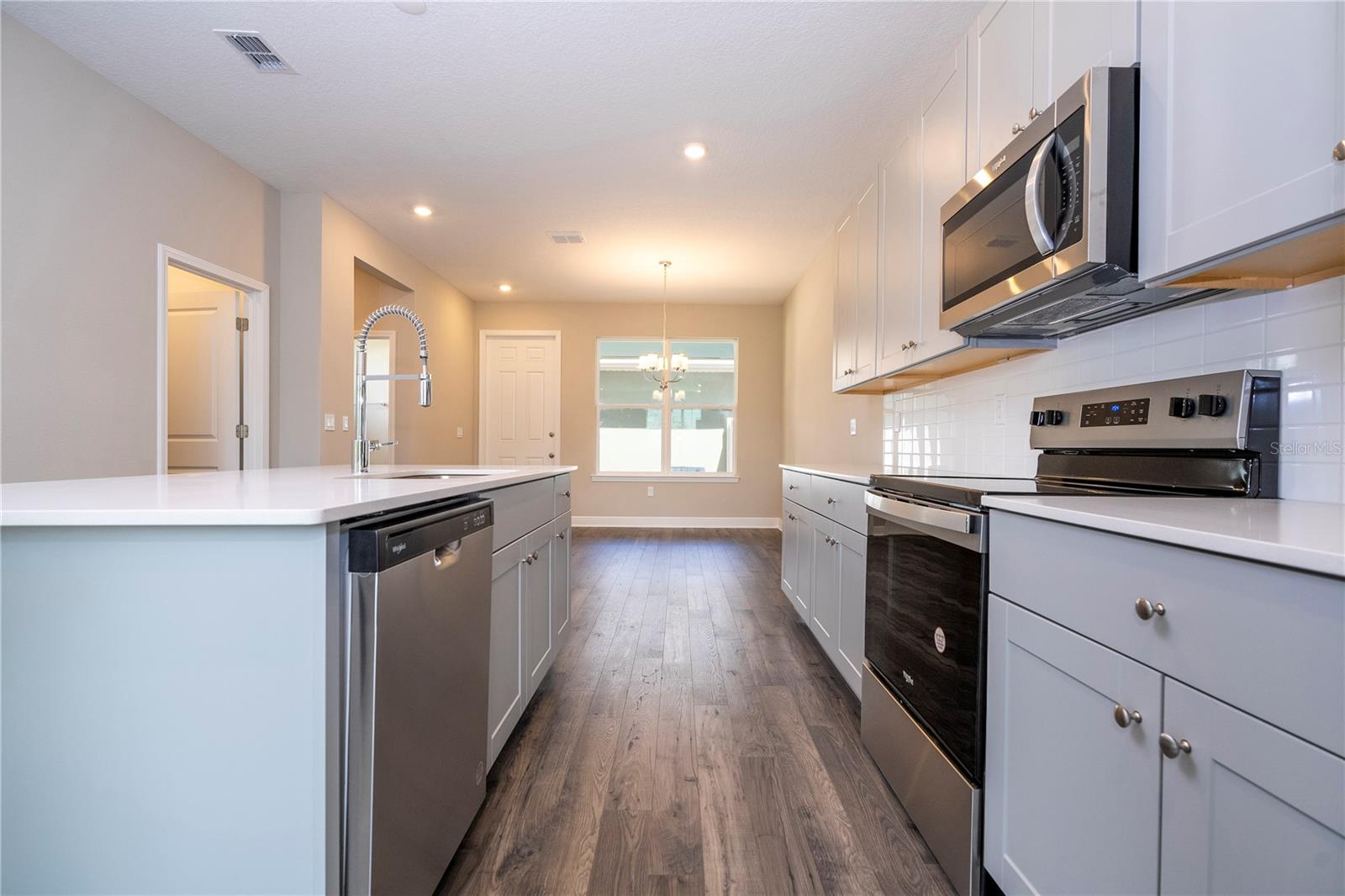 Image 17 of 67 For 16350 Hamlin View Street