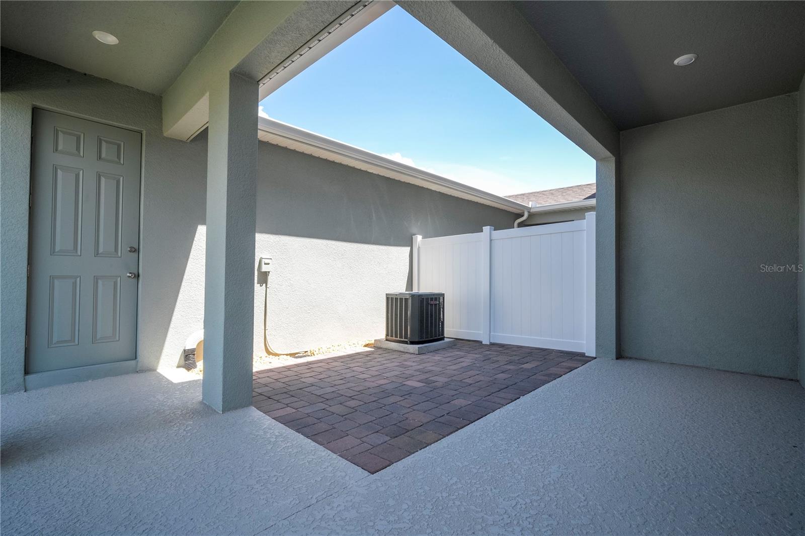 Image 27 of 67 For 16350 Hamlin View Street