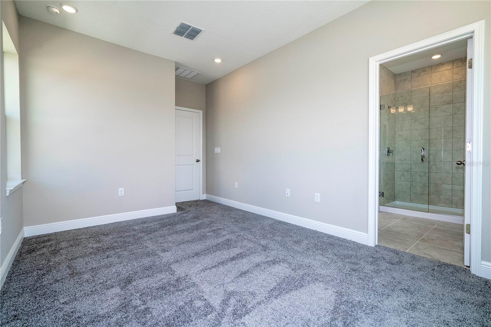 Image 43 of 67 For 16350 Hamlin View Street