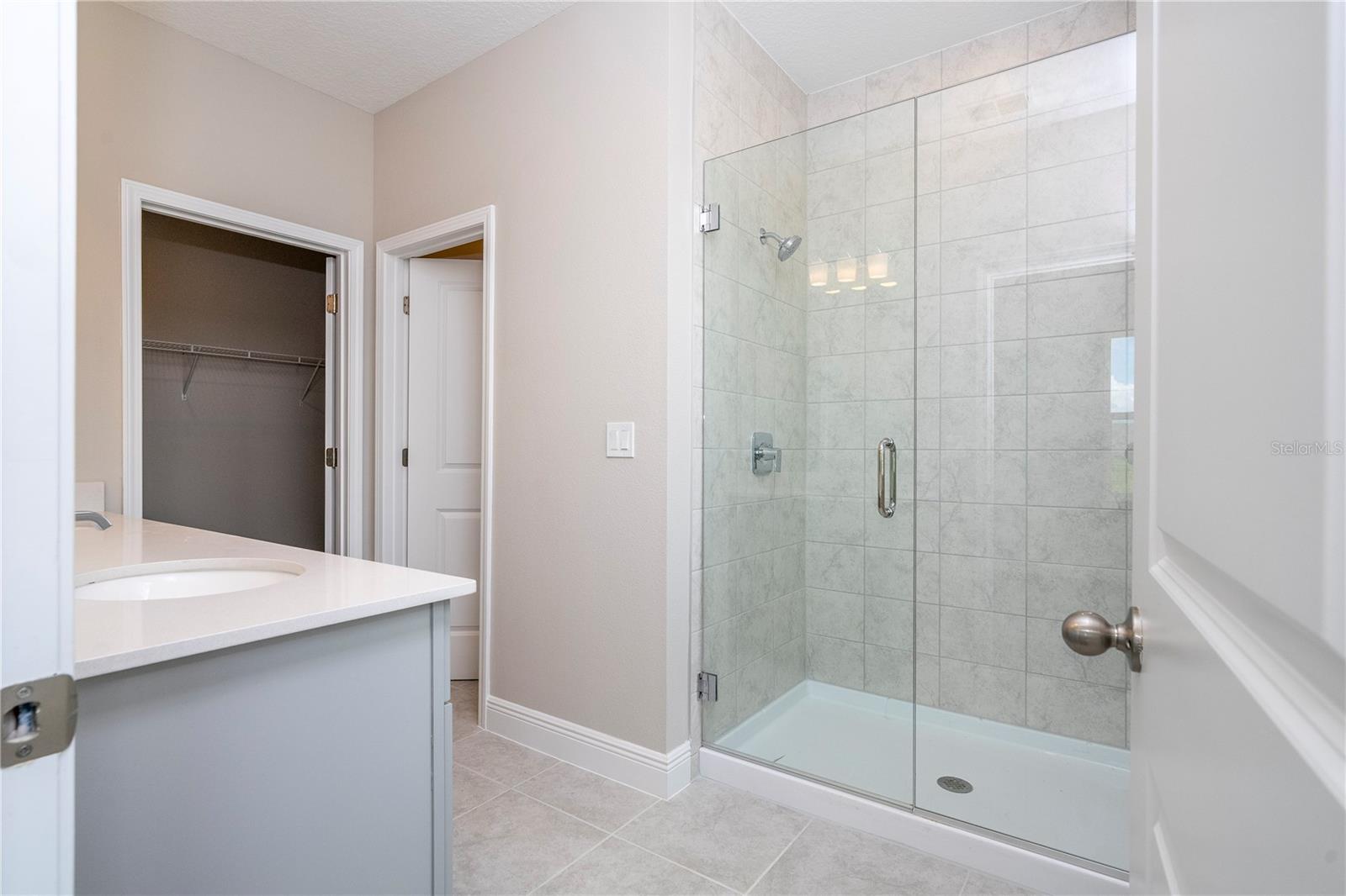 Image 45 of 67 For 16350 Hamlin View Street