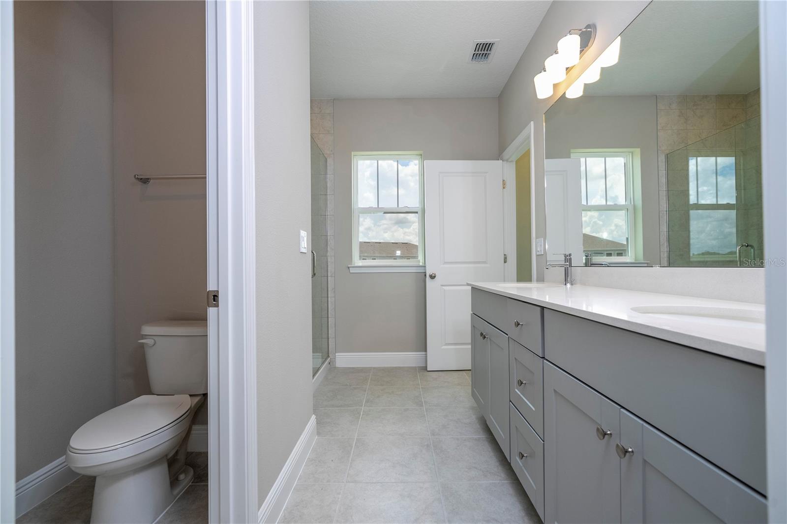 Image 48 of 67 For 16350 Hamlin View Street