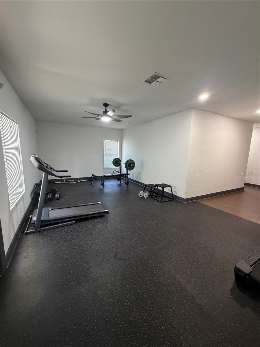 Image 22 of 25 For 2130 Cascades Boulevard # 101