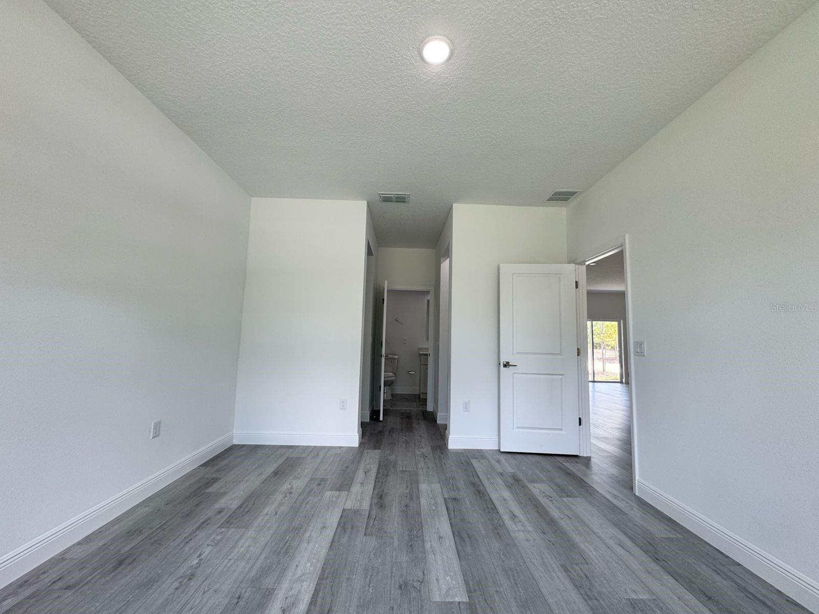 Image 14 of 35 For 6629 Waycross Way