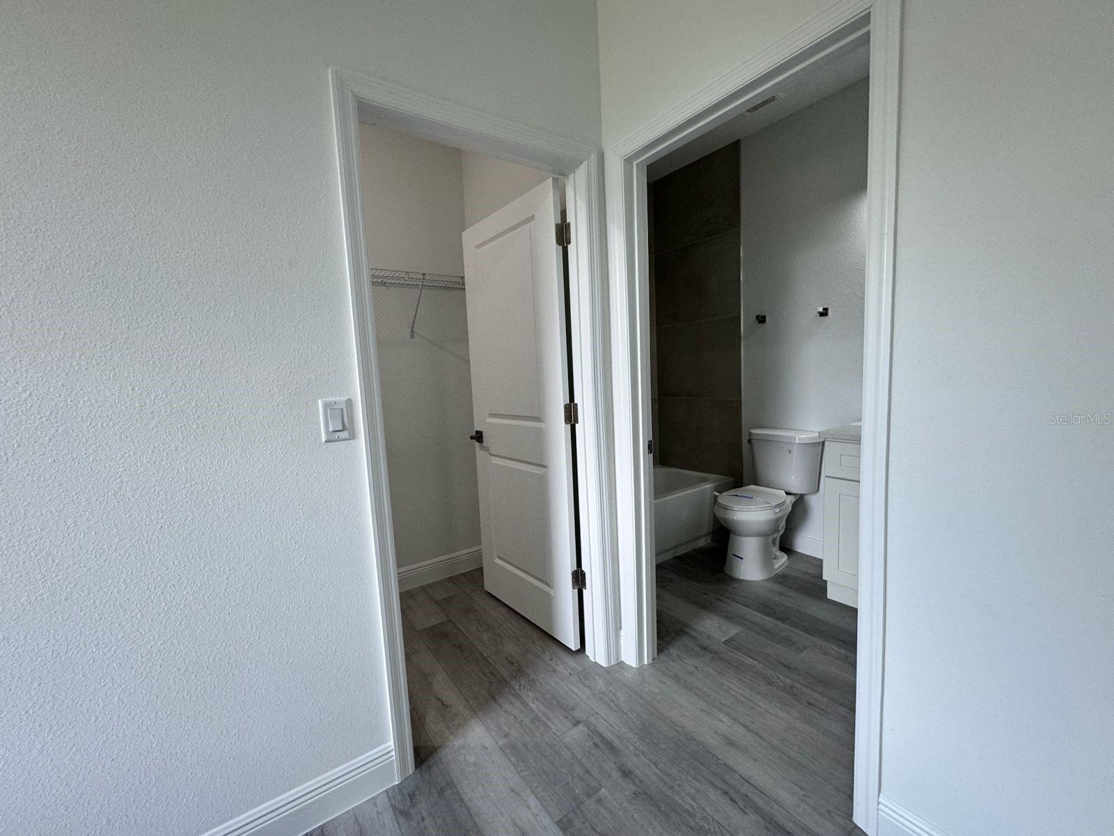 Image 23 of 35 For 6629 Waycross Way