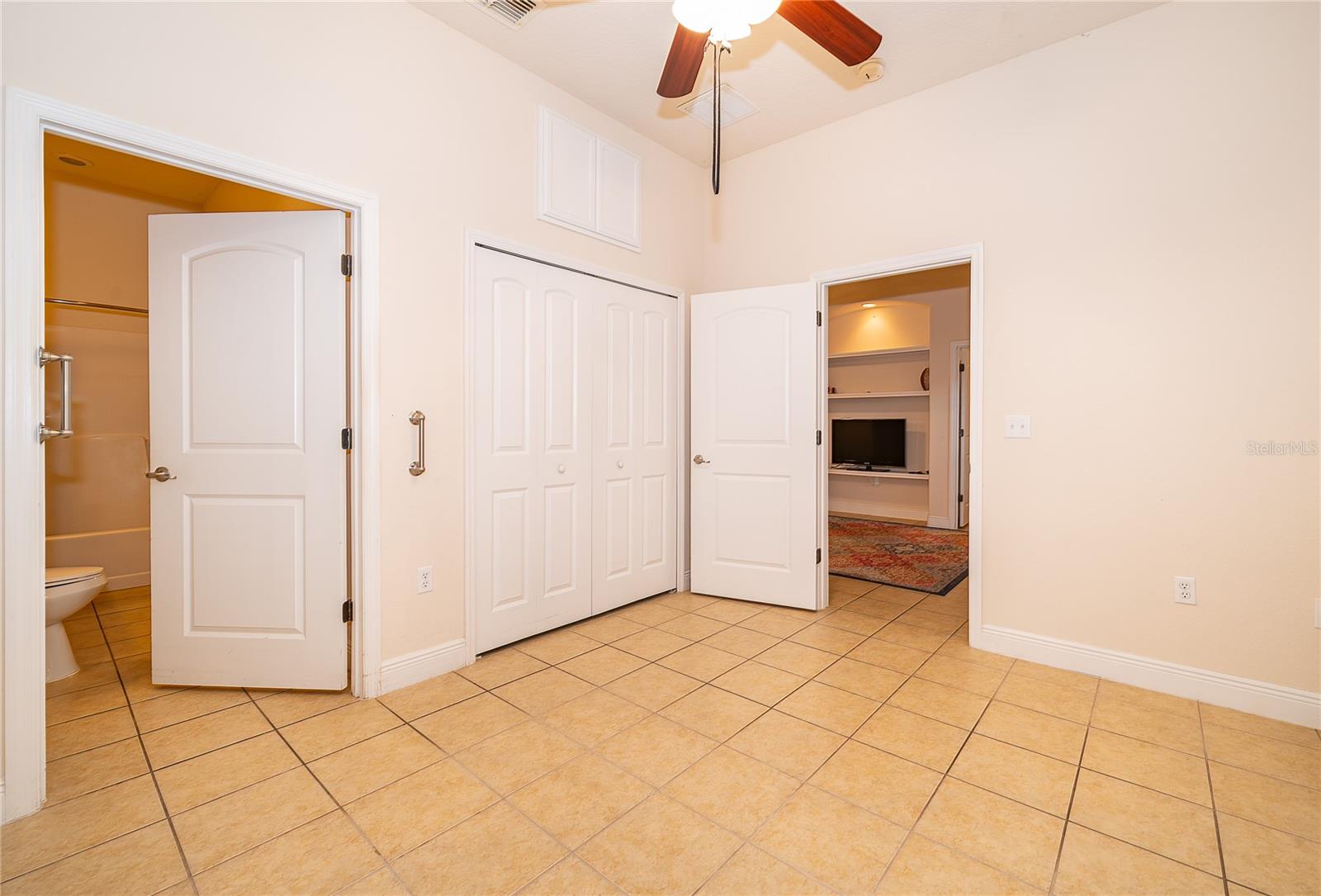 Image 16 of 24 For 1075 David Walker Drive C-1