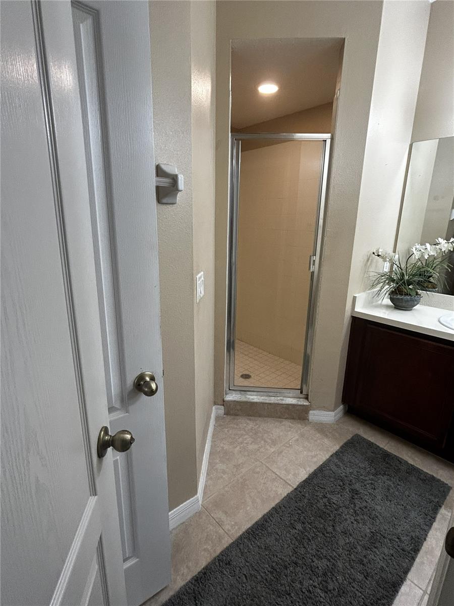 Image 13 of 15 For 94 Chippendale Terrace