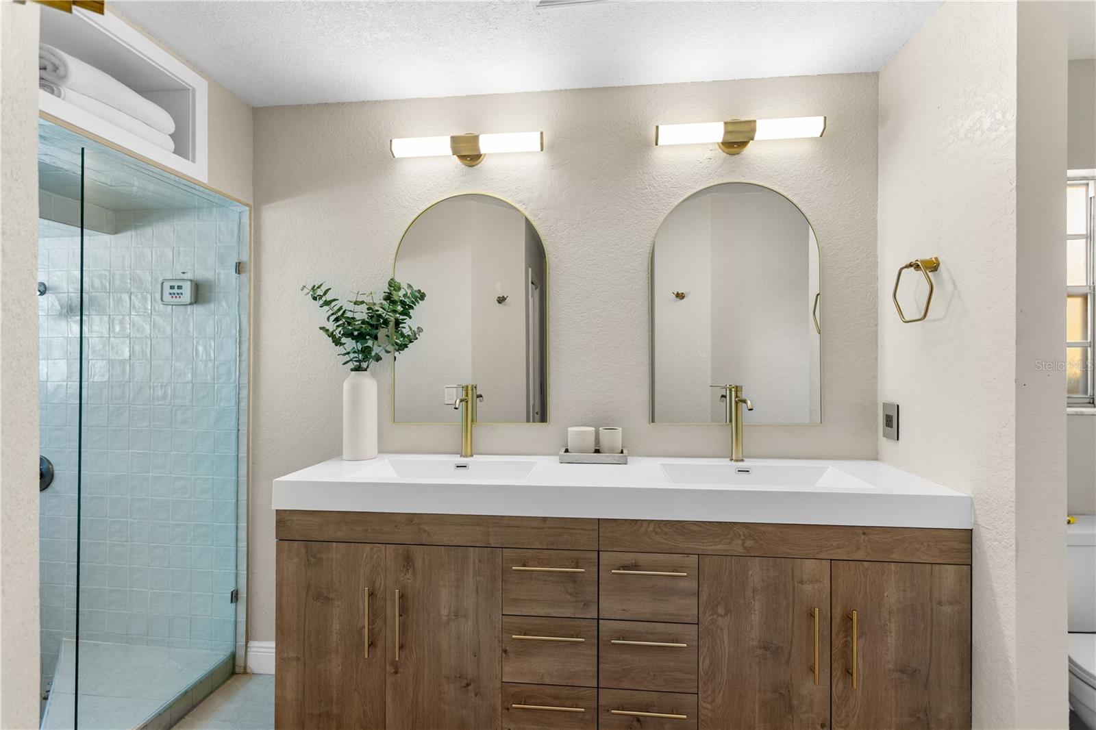 Image 10 of 18 For 9237 Mcdavid Court