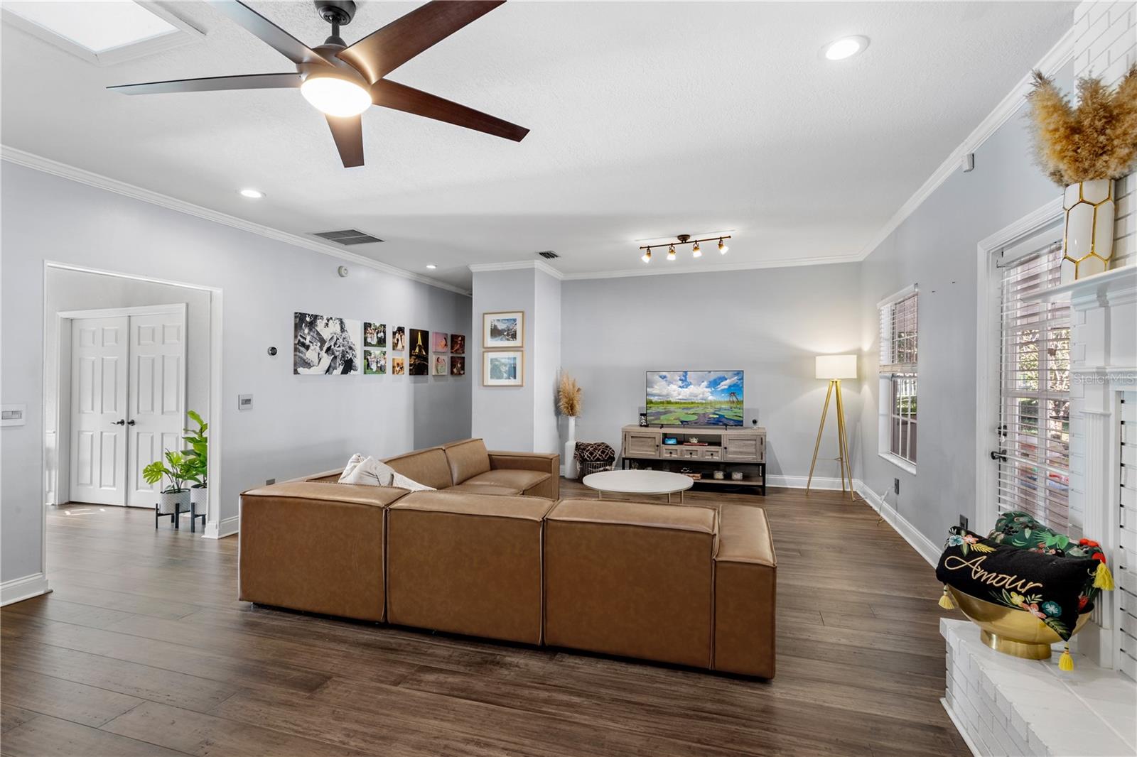 Image 5 of 18 For 9237 Mcdavid Court