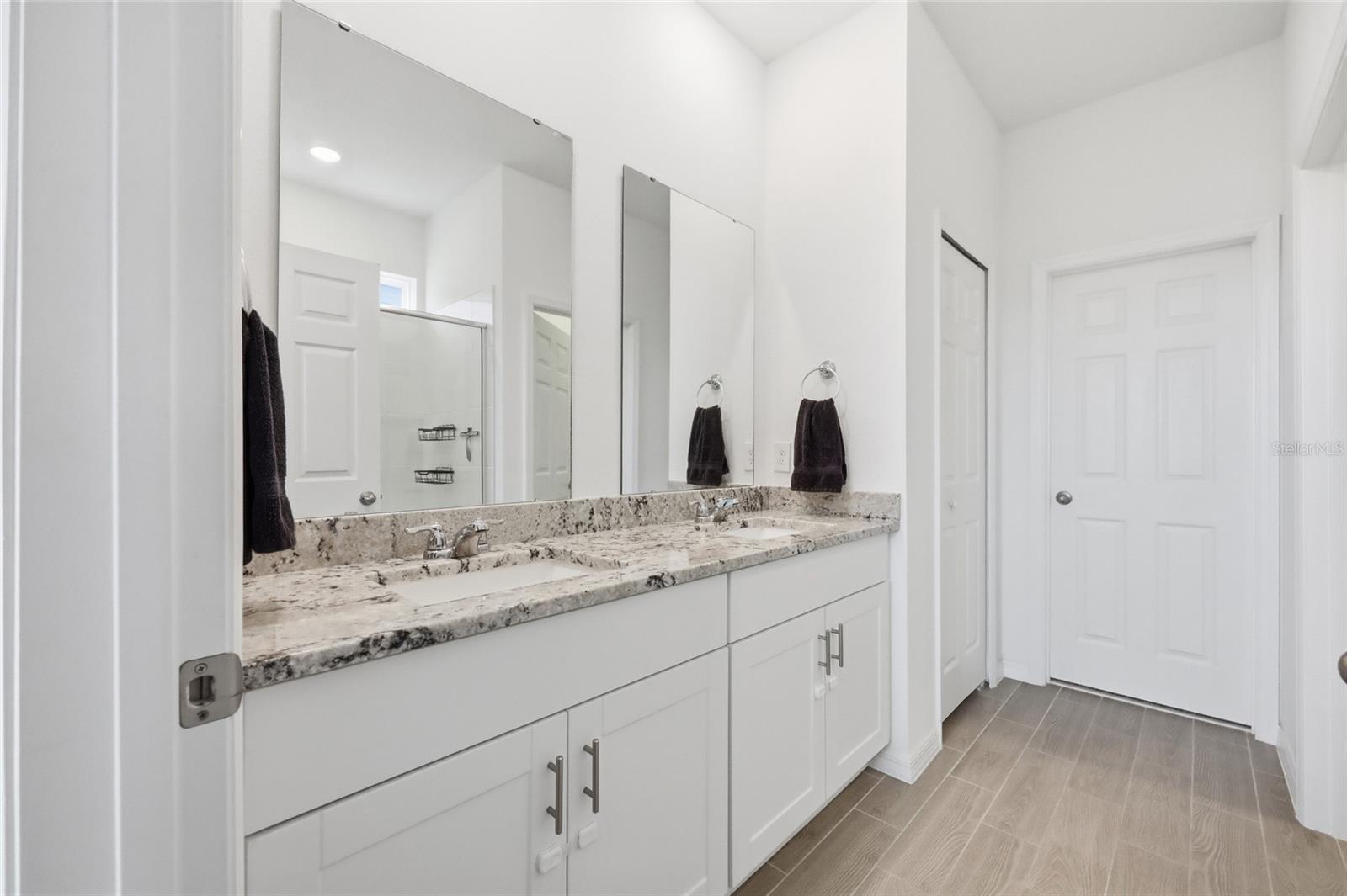 Image 20 of 54 For 2365 Treasure Hill Street