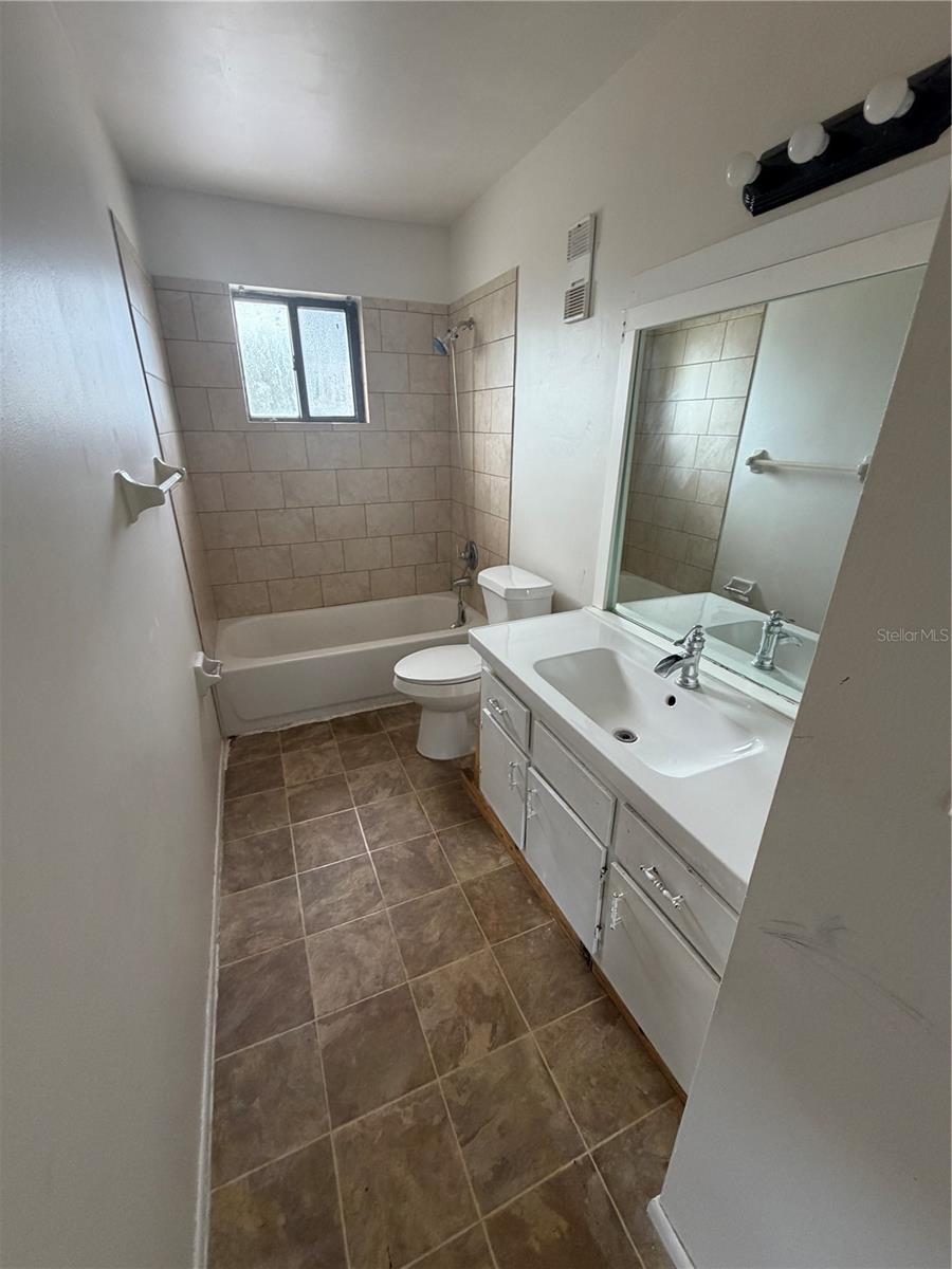 Image 9 of 12 For 5861 Curry Ford Road 12