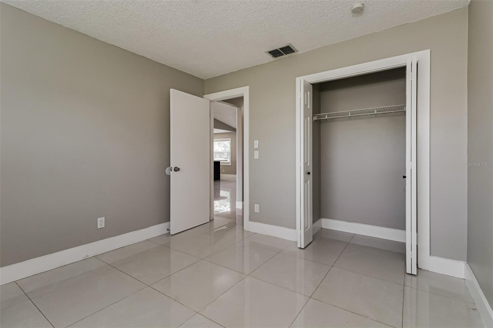 Image 15 of 21 For 4342 Grandwood Lane