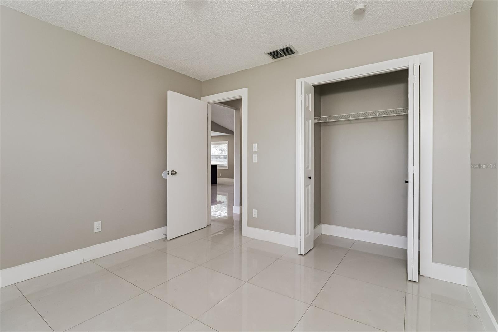 Image 17 of 21 For 4342 Grandwood Lane