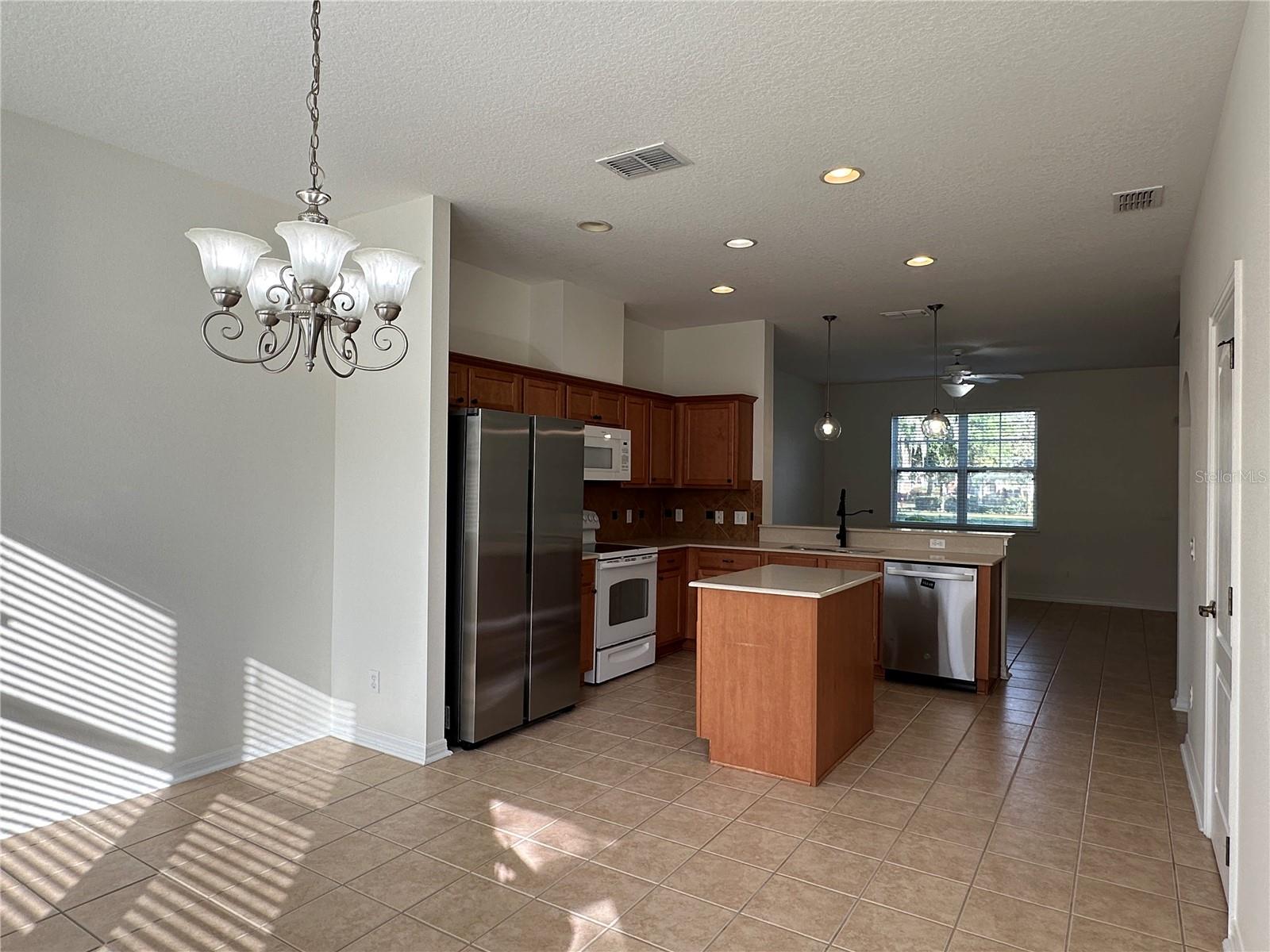 Image 3 of 15 For 7668 Billingham Street