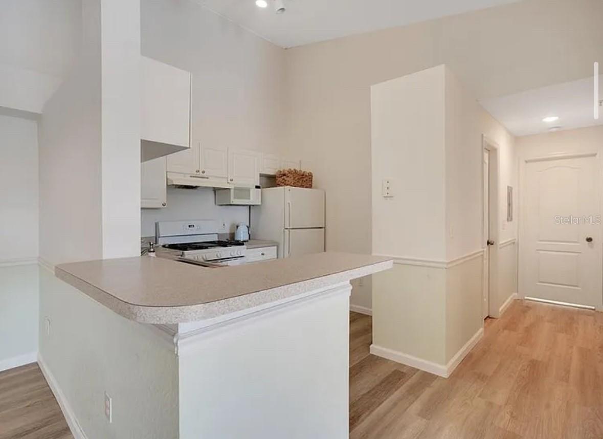 Image 3 of 7 For 3319 Kirkman Road 337