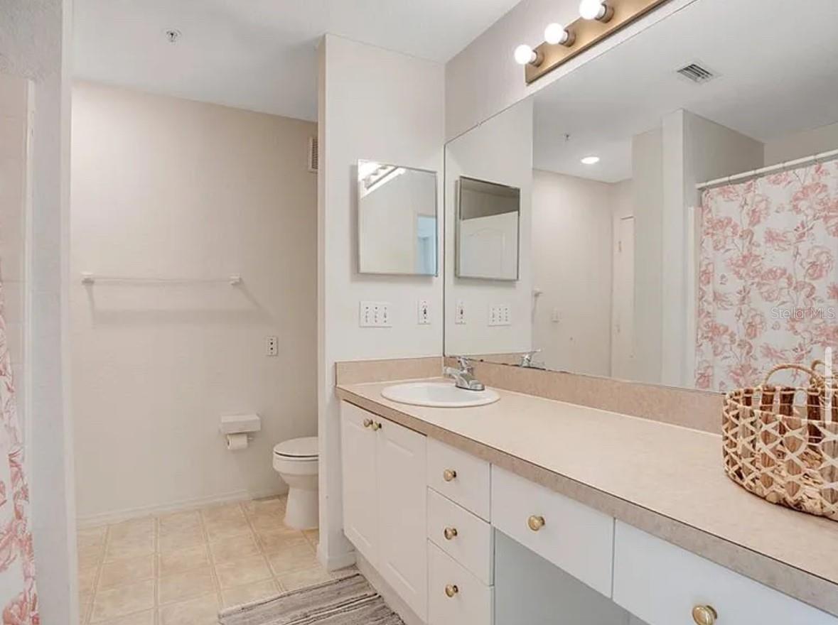 Image 6 of 7 For 3319 Kirkman Road 337
