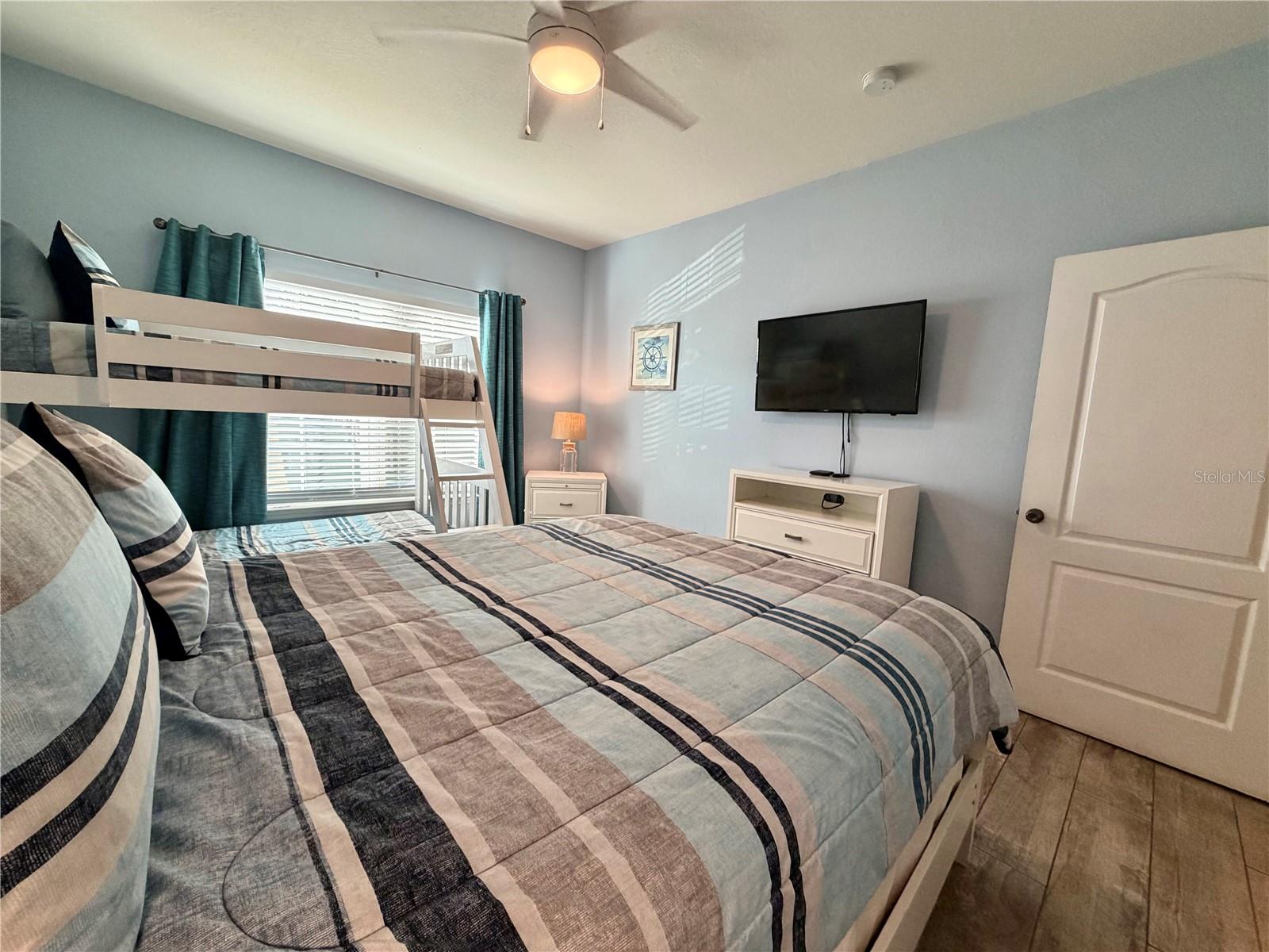 Image 22 of 50 For 3006 Bonfire Beach Drive 202