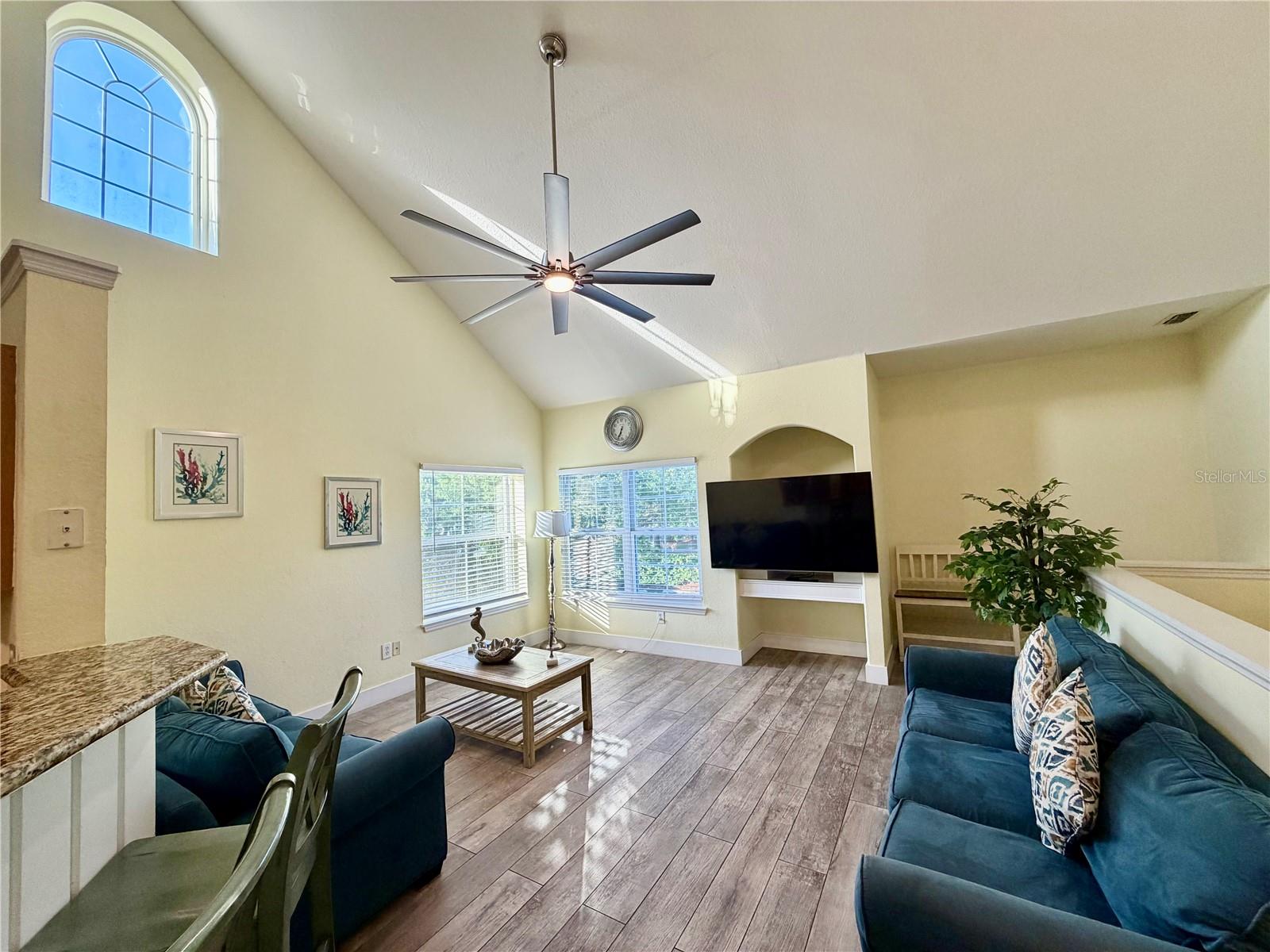 Image 7 of 50 For 3006 Bonfire Beach Drive 202