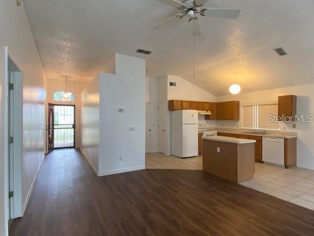 Image 4 of 16 For 10200 Willowemac Court