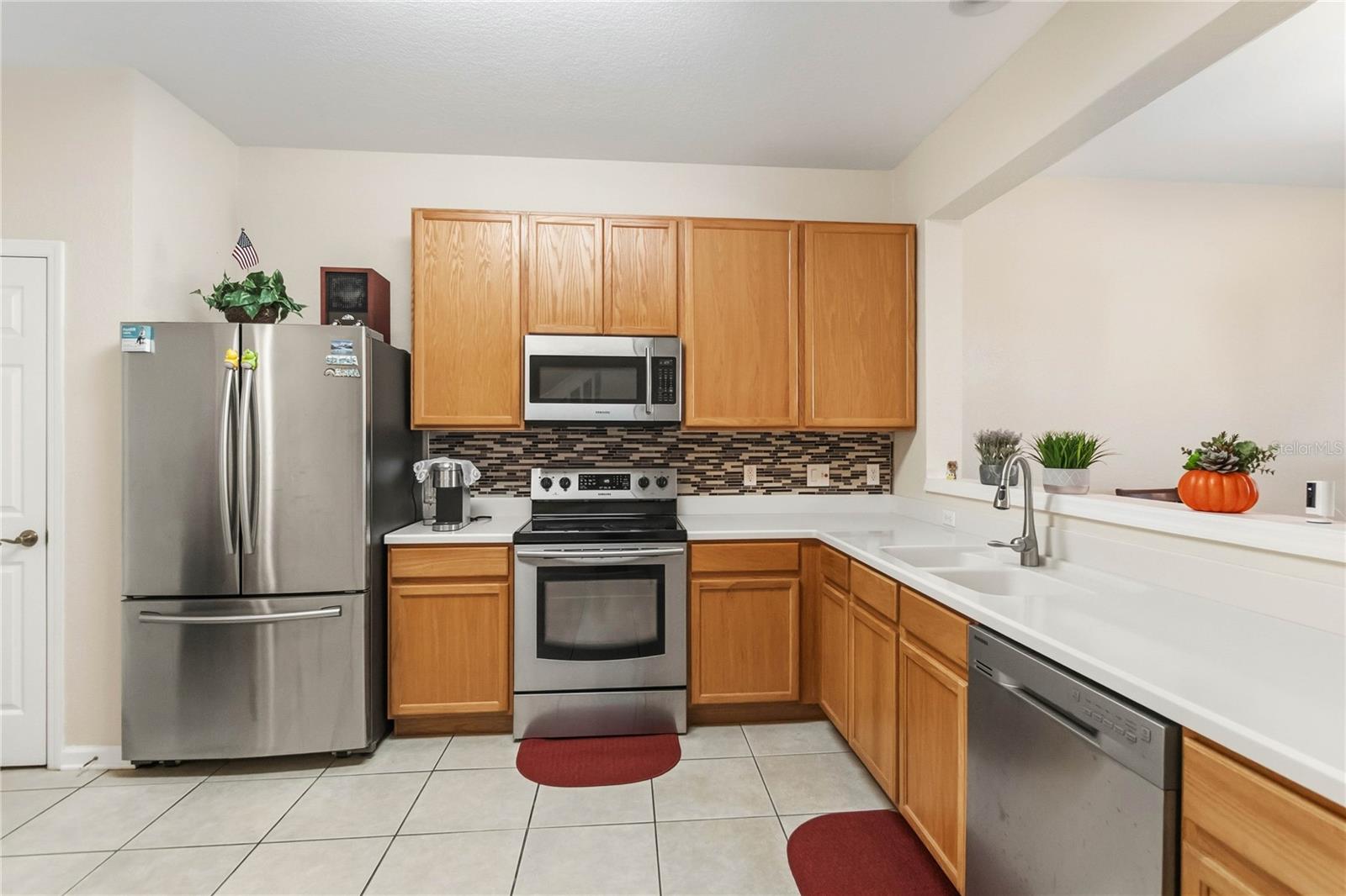 Image 10 of 43 For 3401 Shallot Drive 102