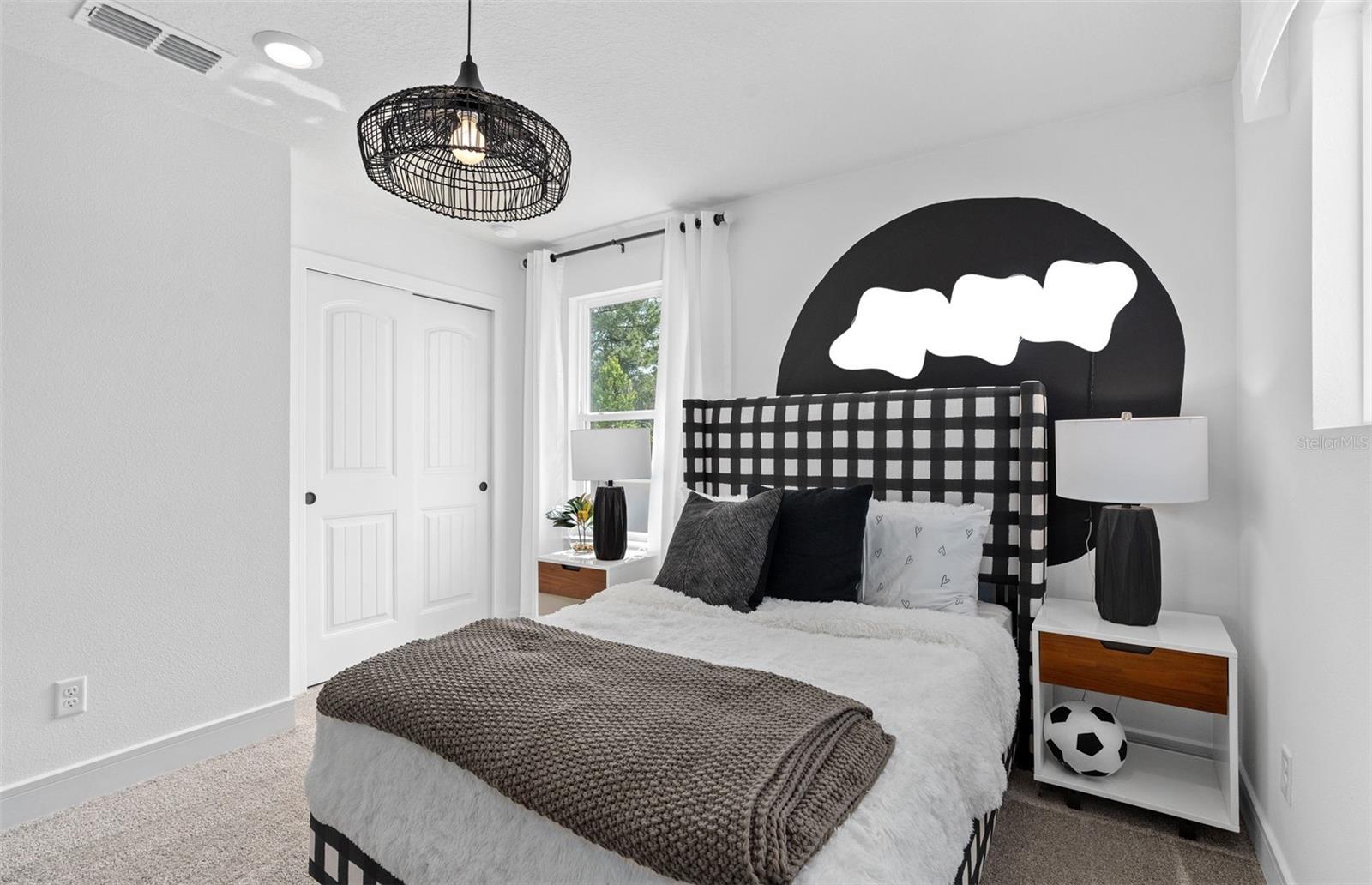 Image 18 of 19 For 2473 Horizon View Avenue