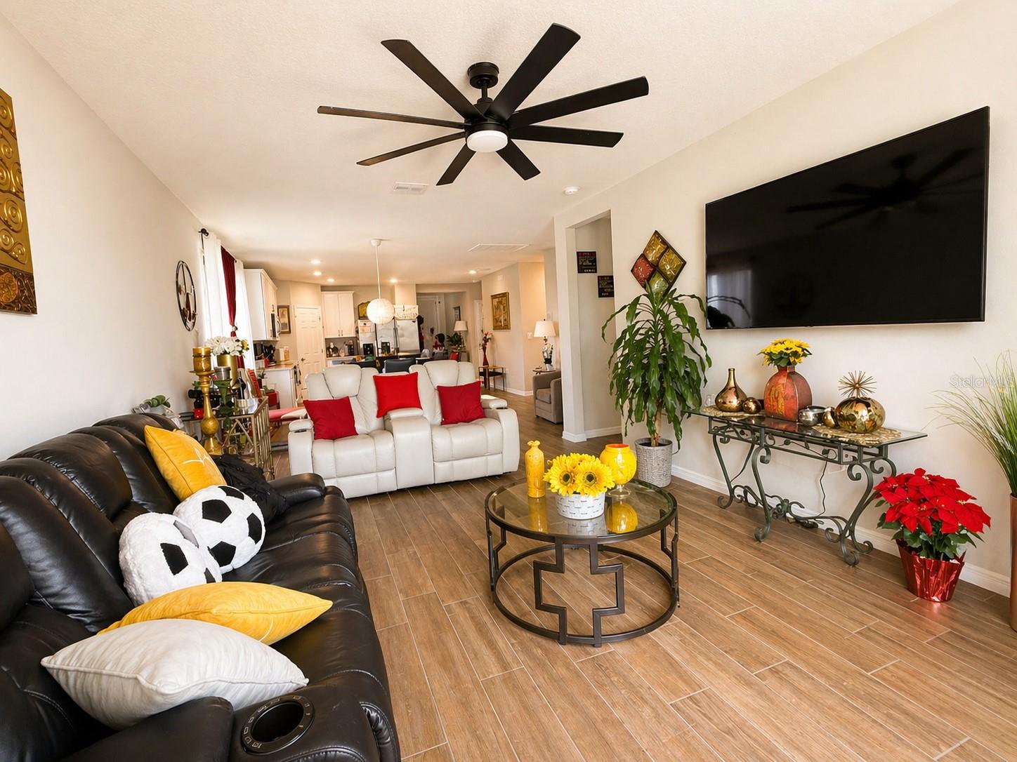 Listing photo id 23 for 445 Mckenna Drive