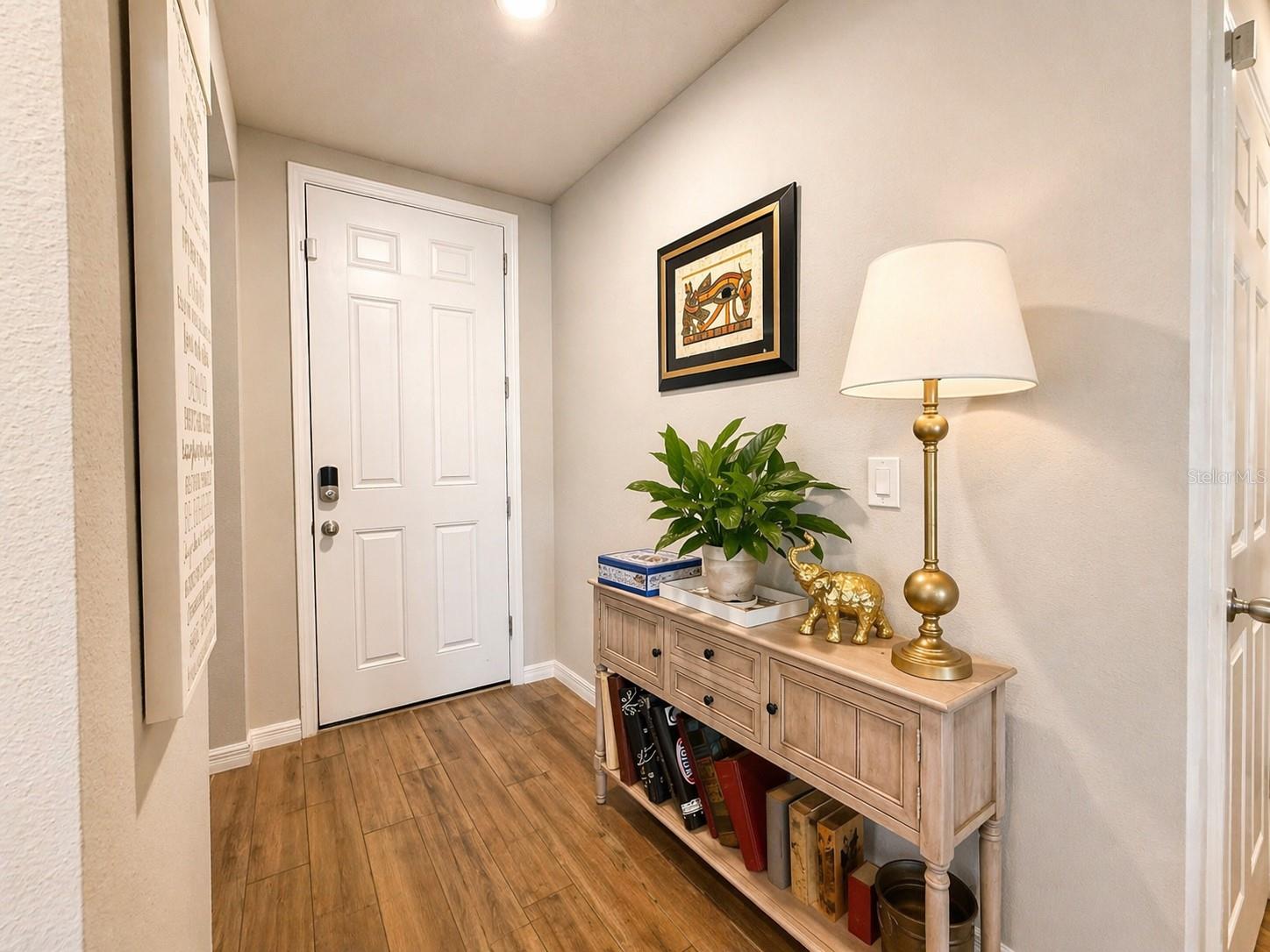 Listing photo id 25 for 445 Mckenna Drive