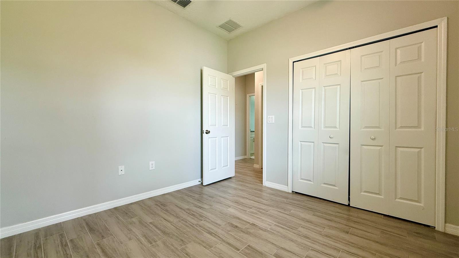 Image 37 of 46 For 535 Gull Drive