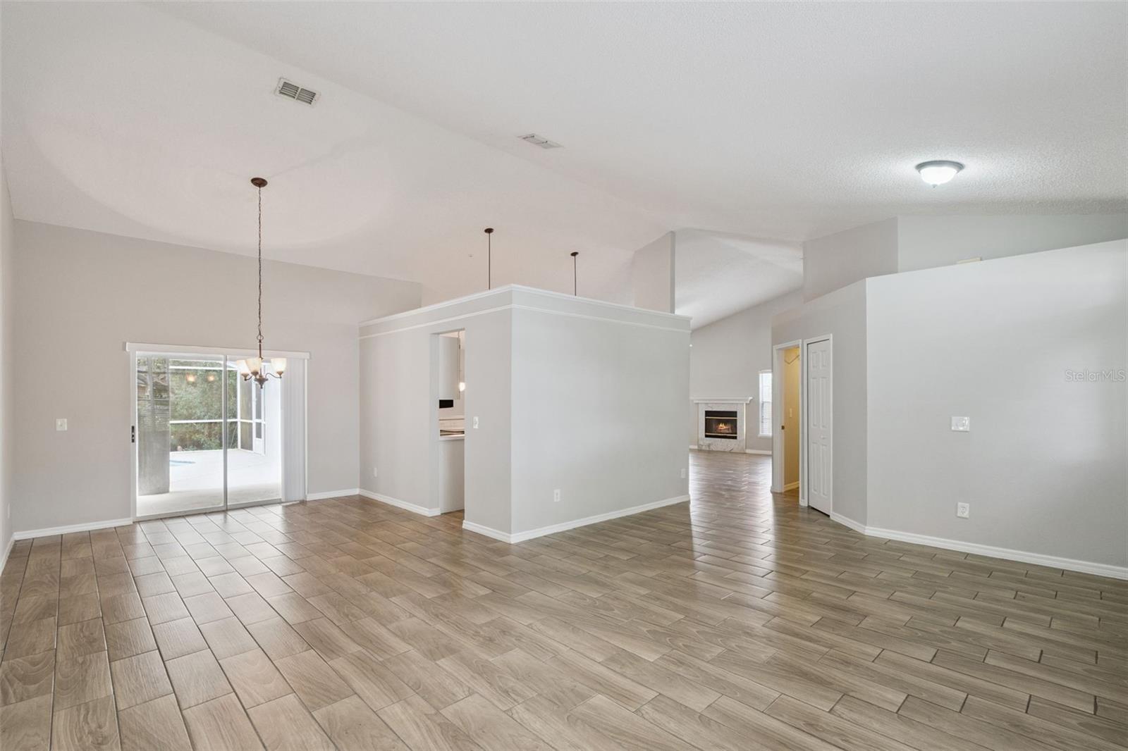 Image 15 of 57 For 1023 Riviera Boulevard