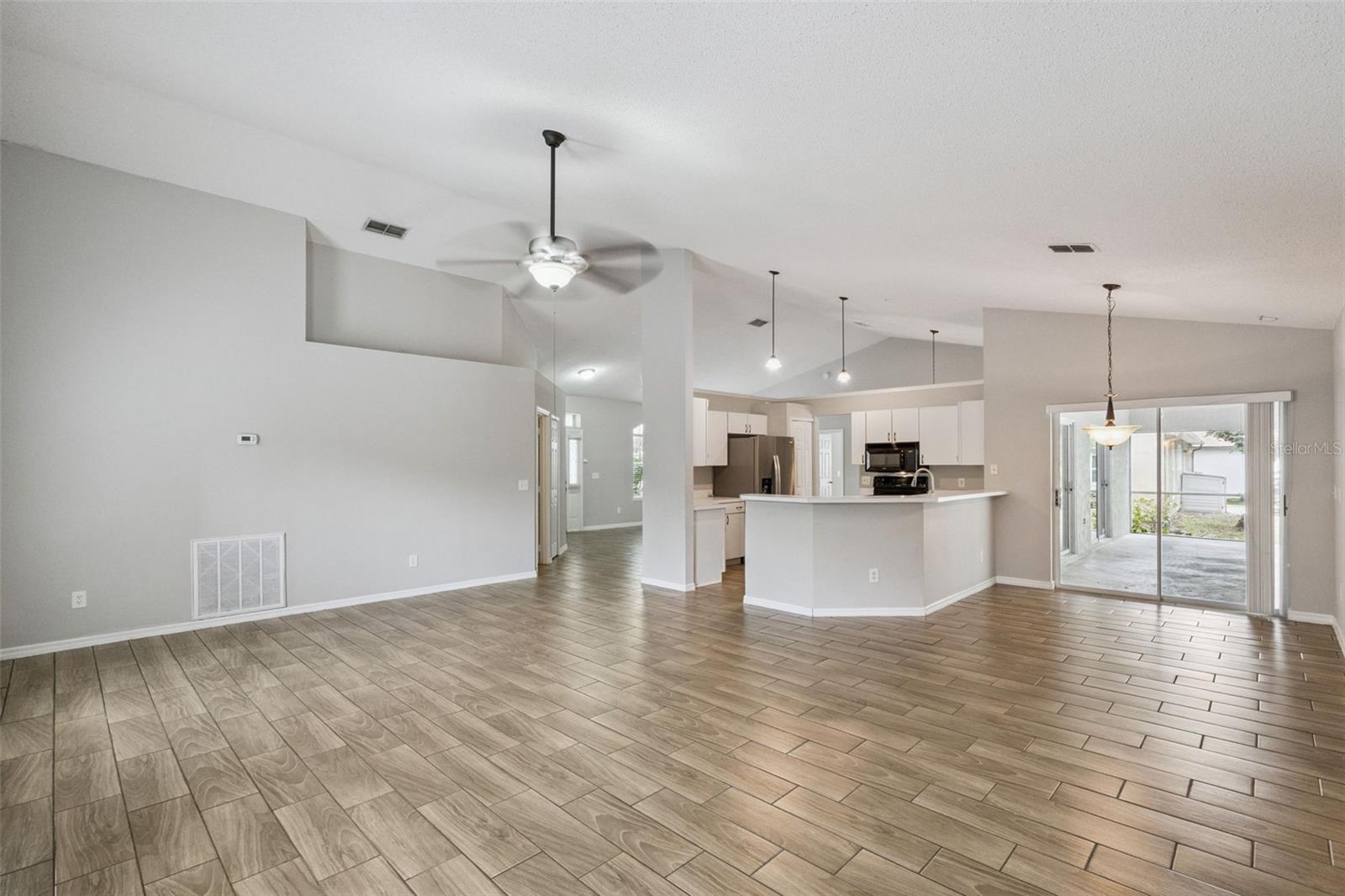 Image 20 of 57 For 1023 Riviera Boulevard