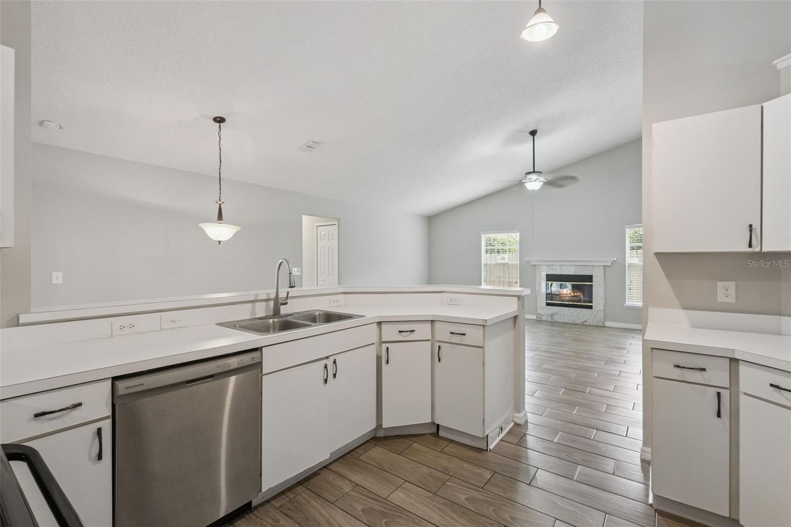 Image 23 of 57 For 1023 Riviera Boulevard