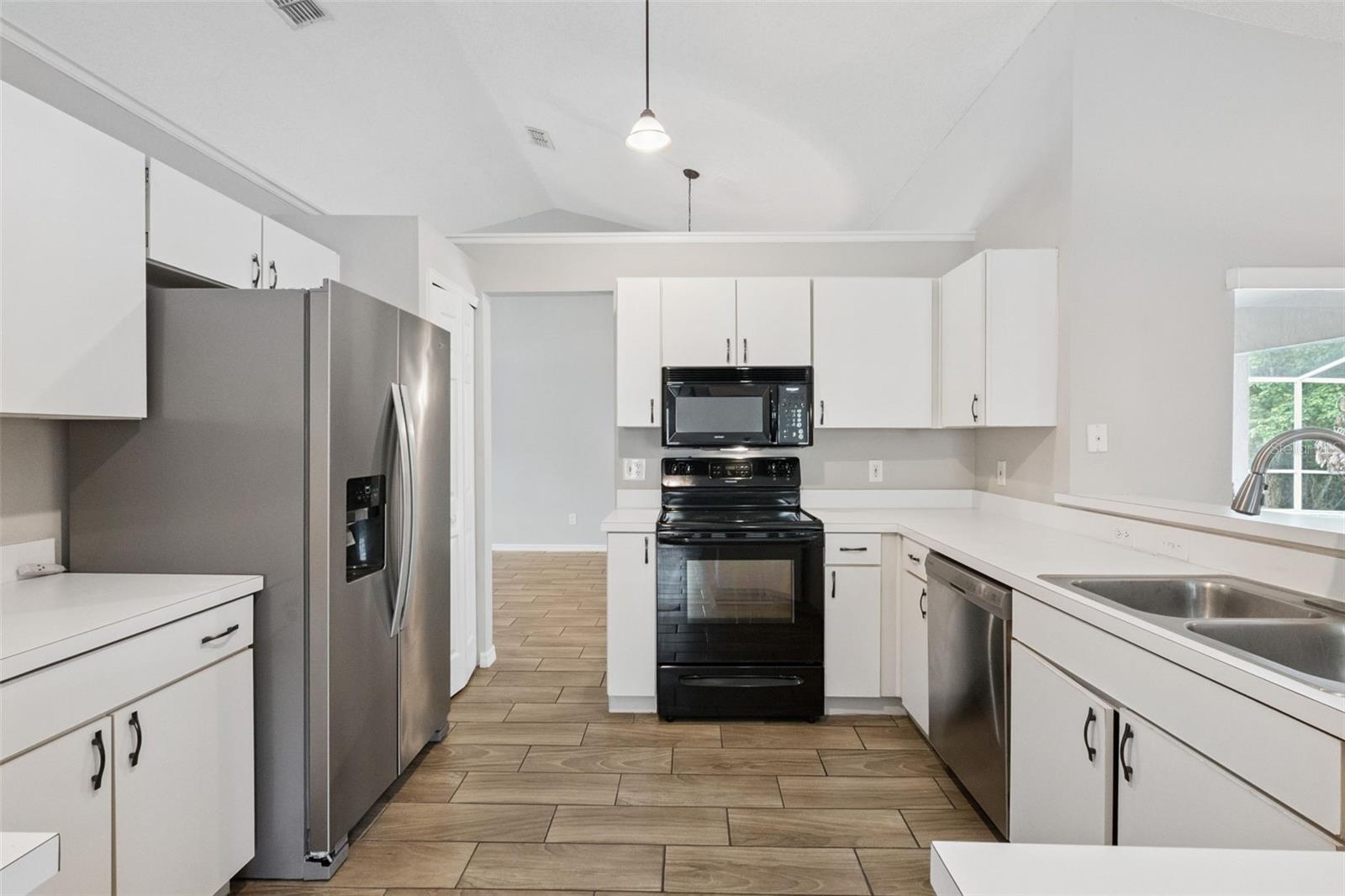 Image 24 of 57 For 1023 Riviera Boulevard