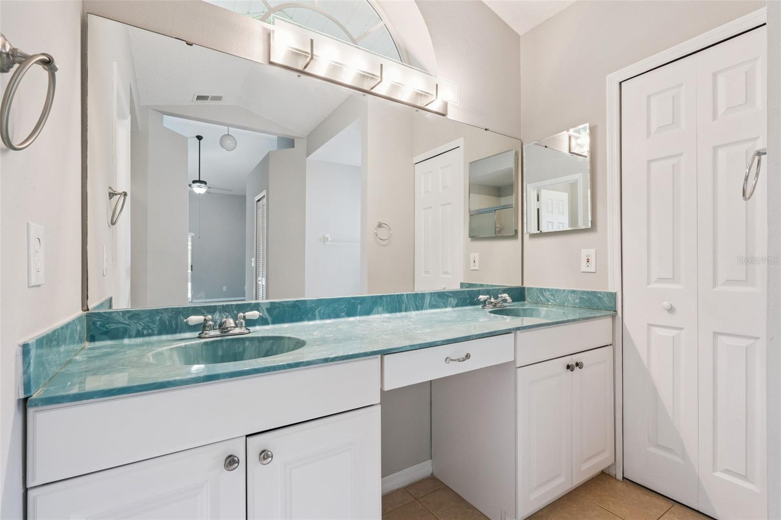 Image 32 of 57 For 1023 Riviera Boulevard