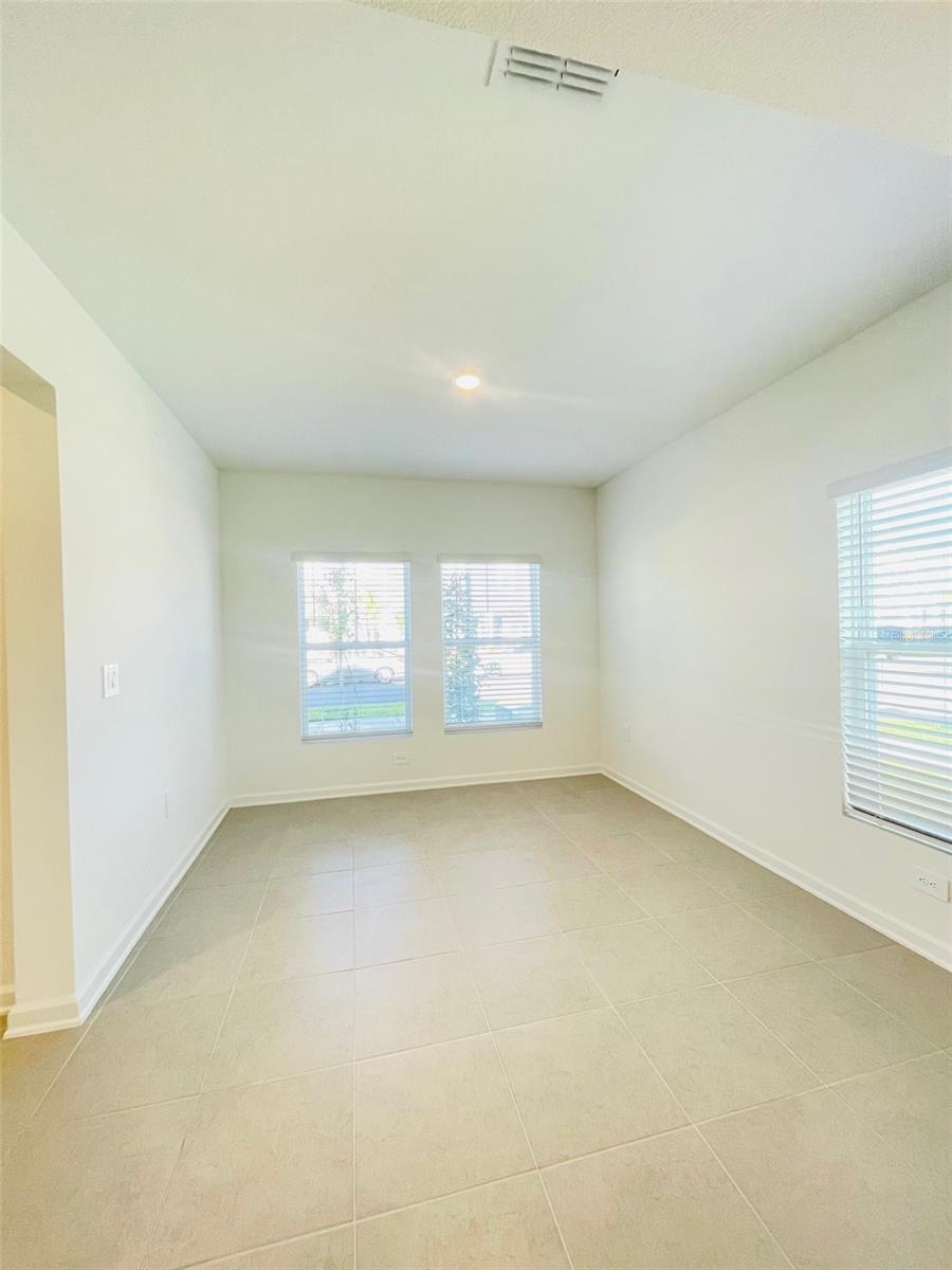 Image 10 of 37 For 7333 Ivy Tendril Avenue