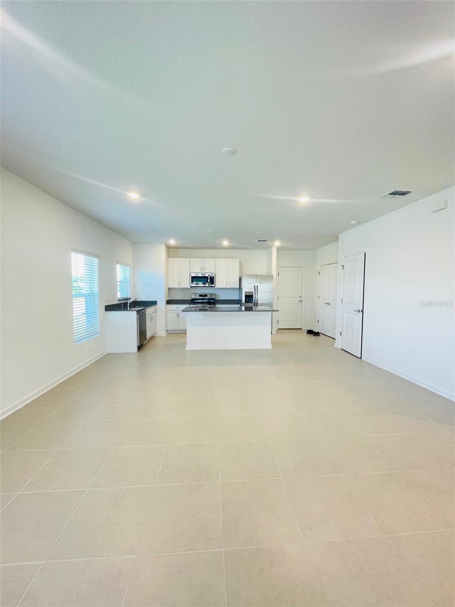 Image 7 of 37 For 7333 Ivy Tendril Avenue