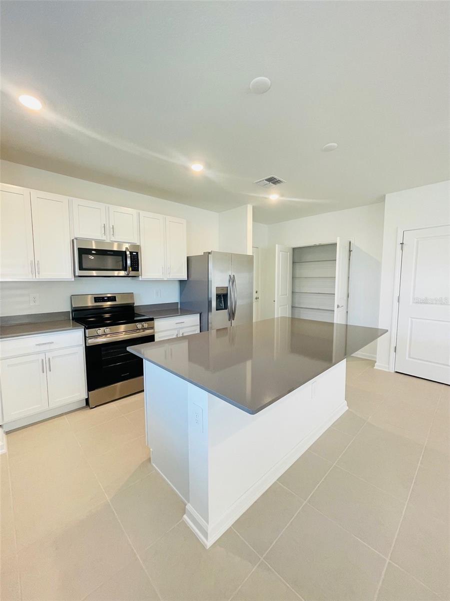 Image 9 of 37 For 7333 Ivy Tendril Avenue