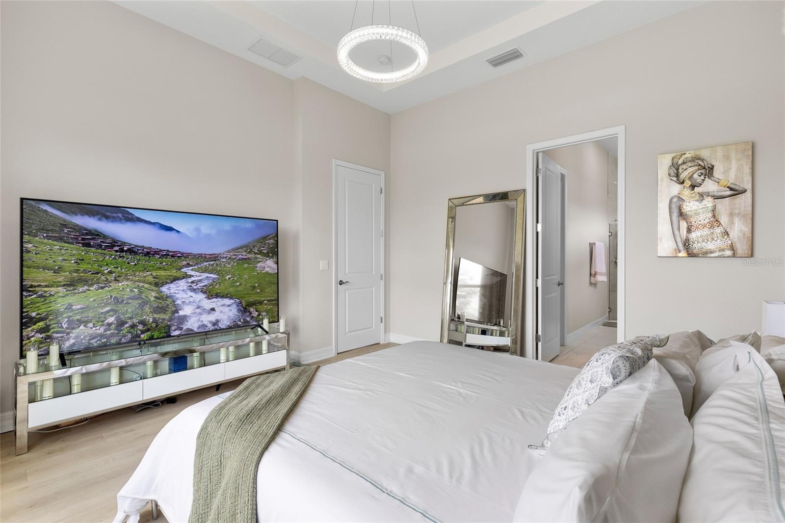 Image 15 of 37 For 819 Liliana Drive