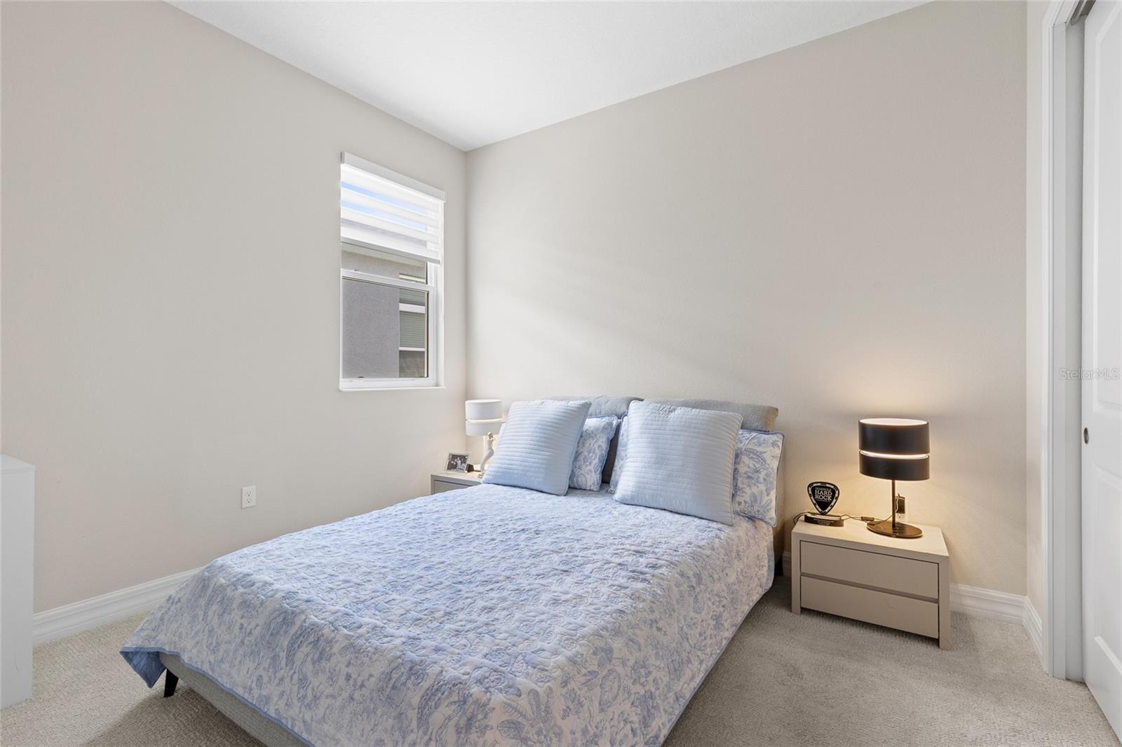 Image 23 of 37 For 819 Liliana Drive