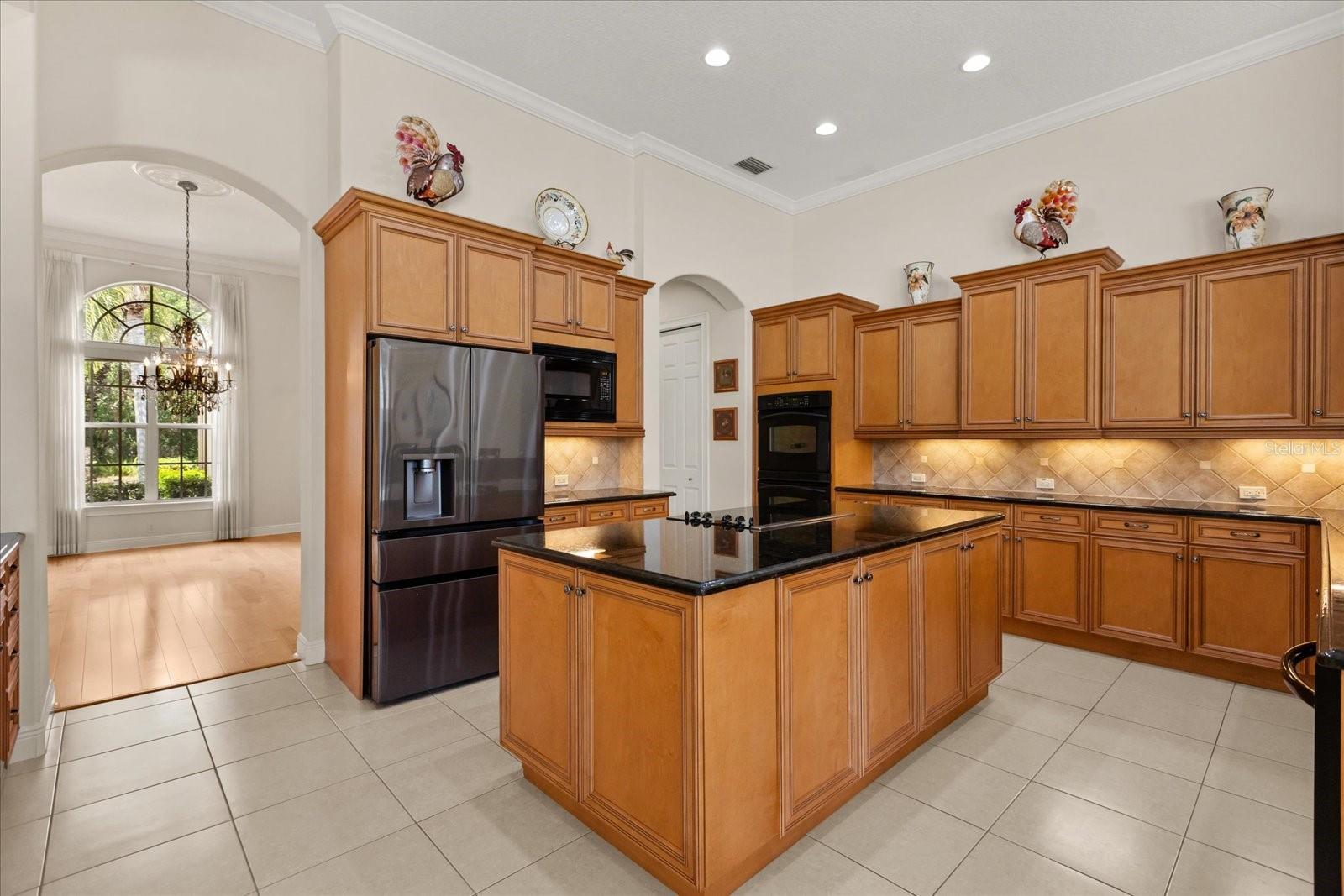 Image 16 of 52 For 420 Valley Stream Drive