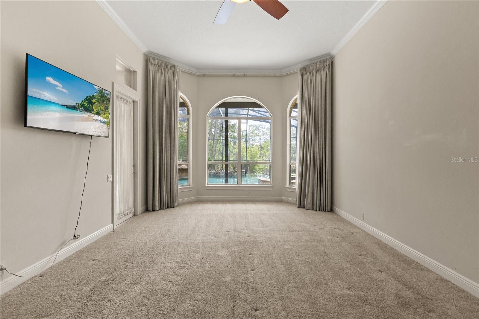 Image 23 of 52 For 420 Valley Stream Drive