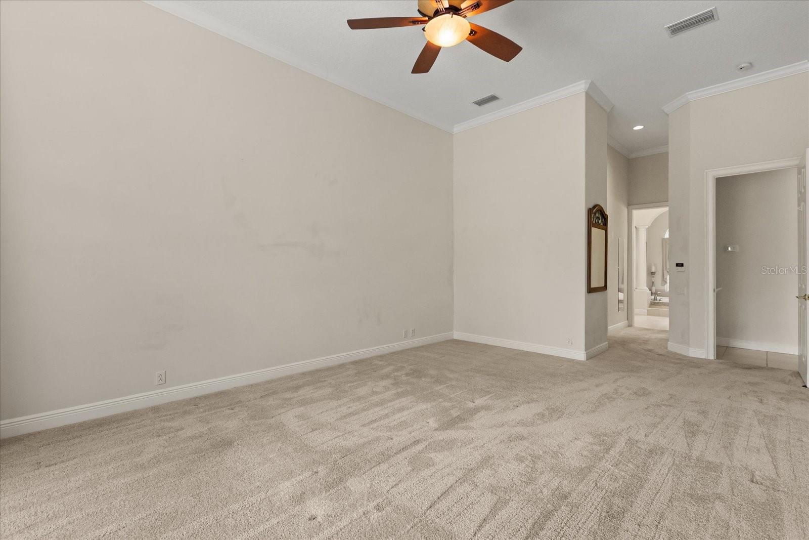 Image 24 of 52 For 420 Valley Stream Drive