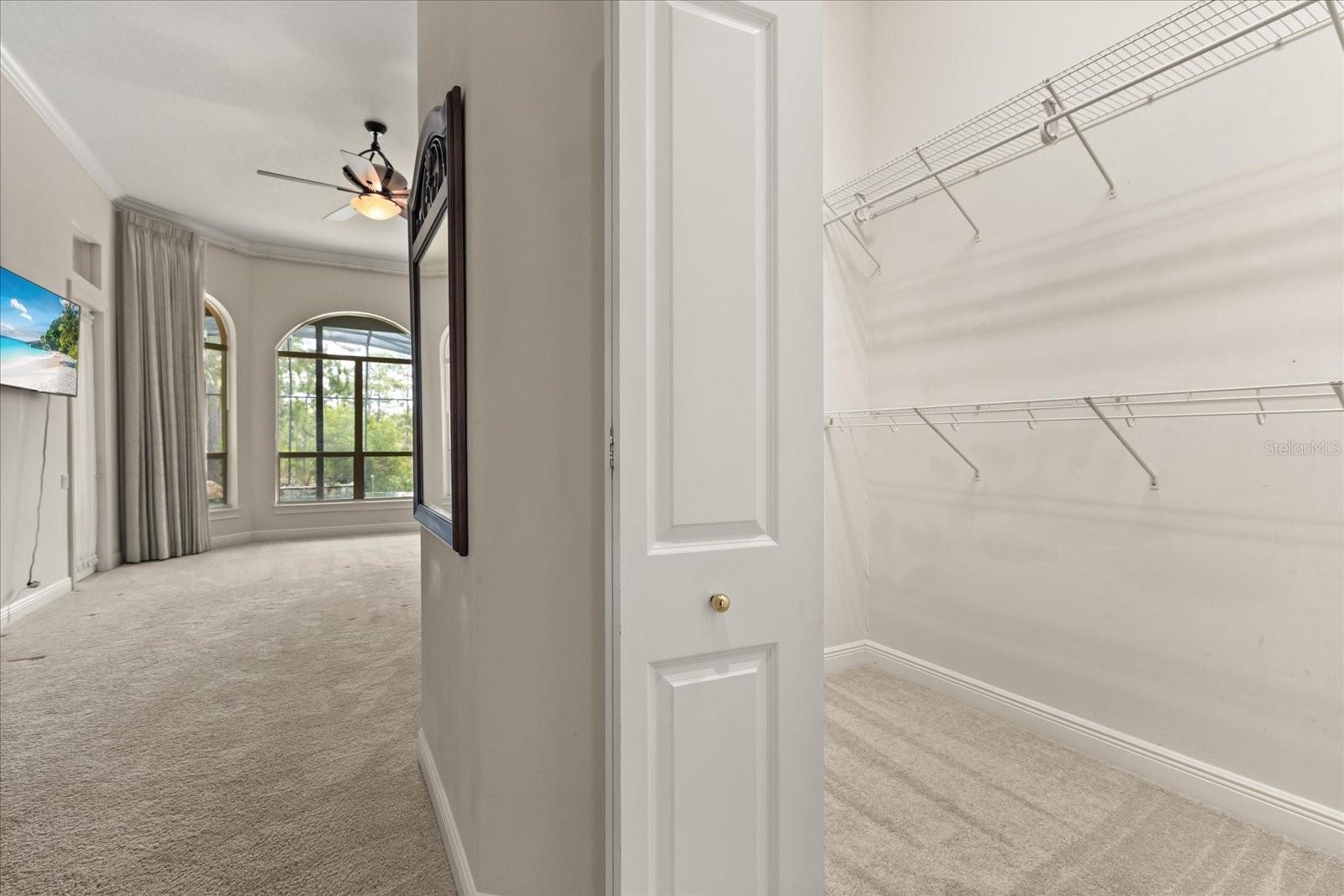 Image 25 of 52 For 420 Valley Stream Drive