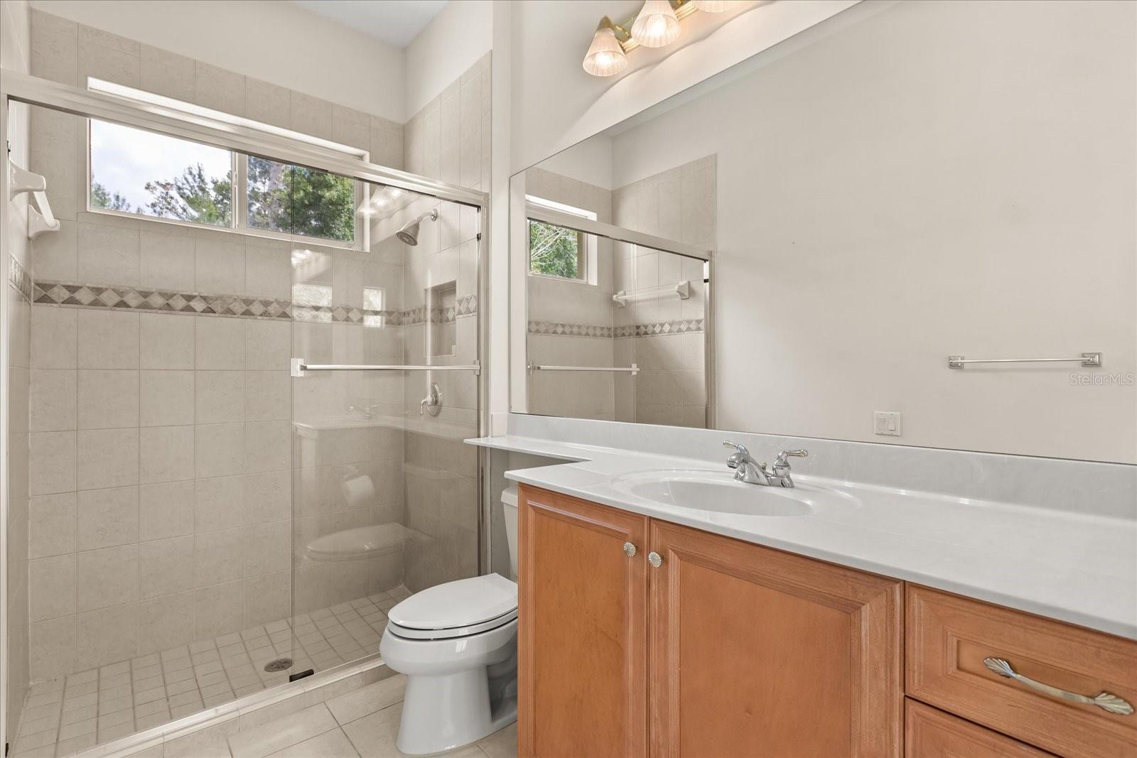 Image 33 of 52 For 420 Valley Stream Drive