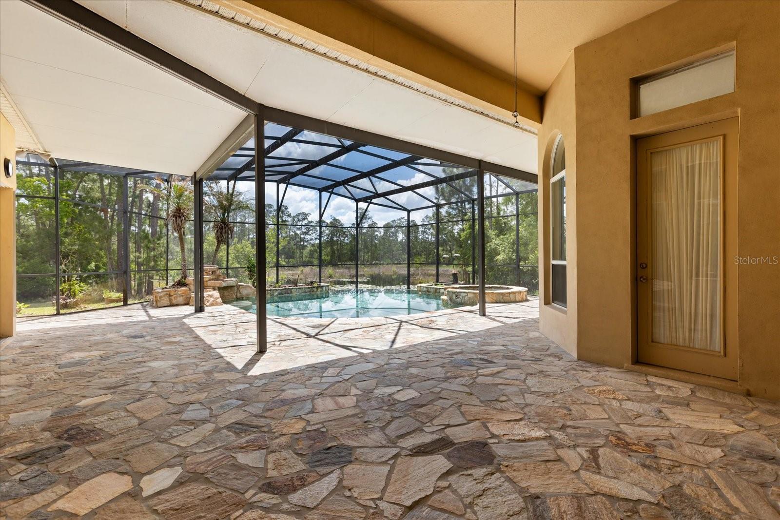 Image 36 of 52 For 420 Valley Stream Drive