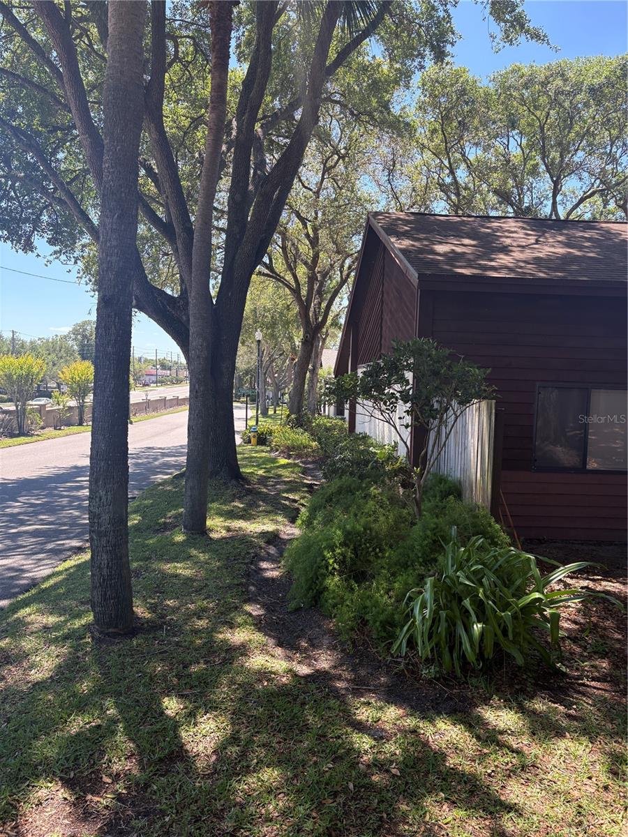 Image 26 of 27 For 501 Mansfield Drive