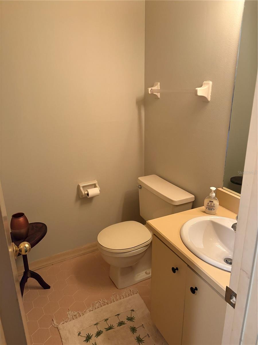 Image 7 of 27 For 501 Mansfield Drive