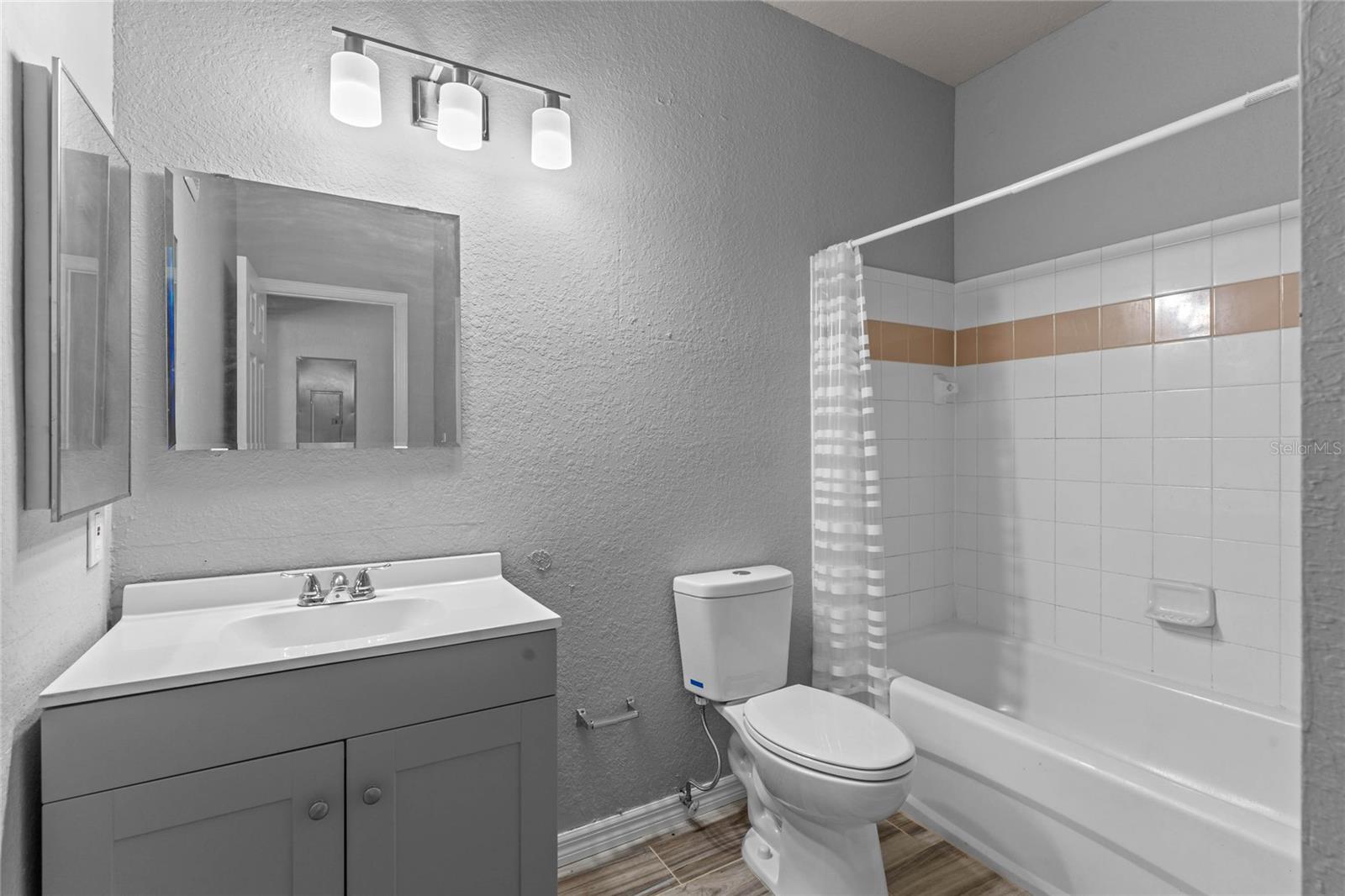 Image 21 of 42 For 5501 Pga Boulevard 4724