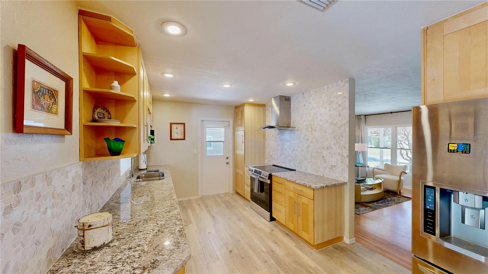 Image 6 of 59 For 2810 Nancy Street