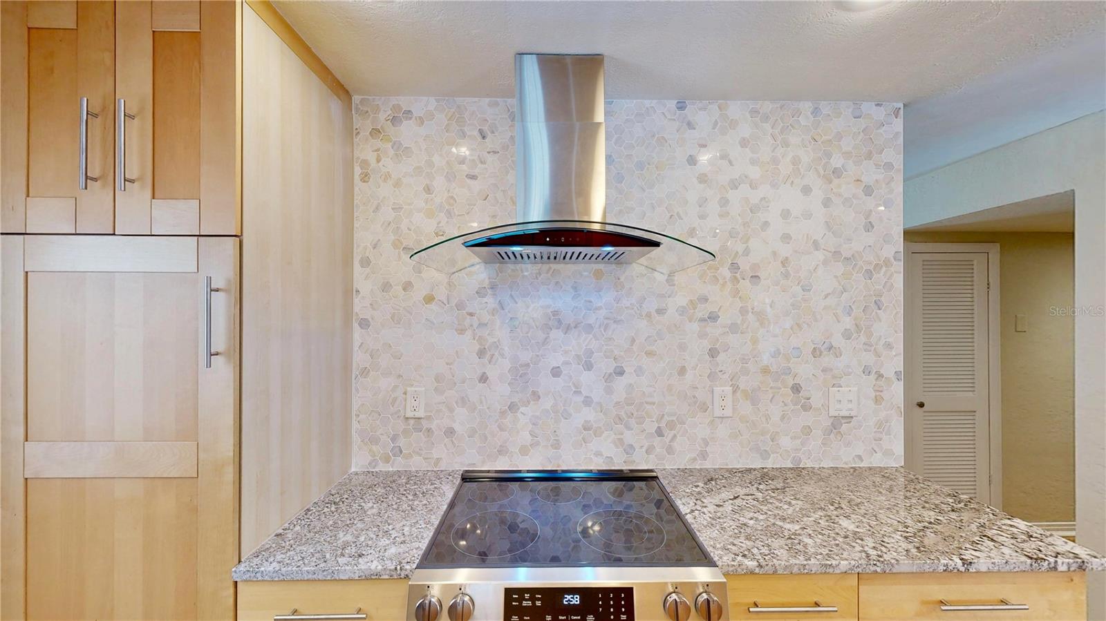 Image 7 of 59 For 2810 Nancy Street