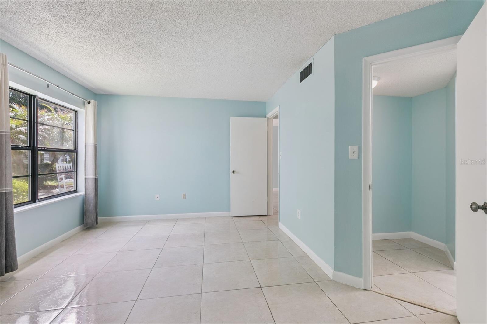 Image 15 of 30 For 3685 Atrium Drive L1