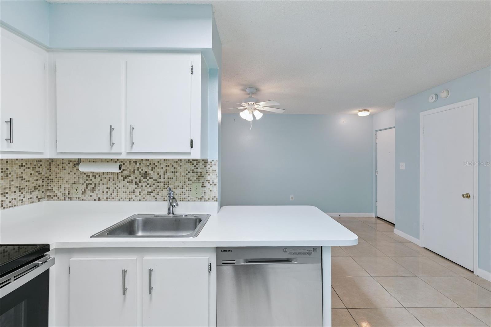 Image 8 of 30 For 3685 Atrium Drive L1